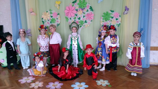 Крымская весна в "Росинке"