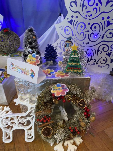 В "Росинке" прошел отборочный тур конкурса-выставки декоративно-прикладного творчества "Тайны ёлочных игрушек"
